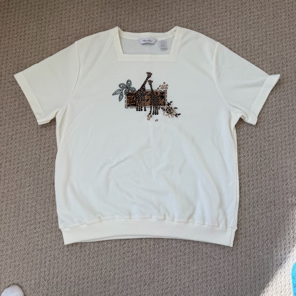 TanJay Vintage Women's Giraffe Cream Blouse Size Large